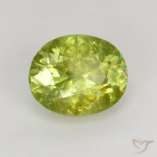 Esfena Verde Floresta Quente Natural 1.19ct, oval, VS-SI