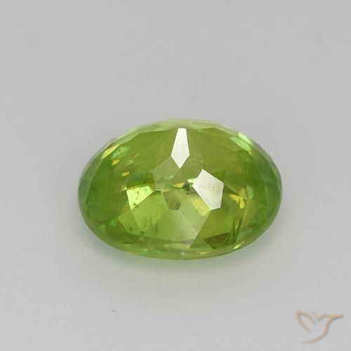 Esfena Verde médio Natural 2.47ct, oval, VS-SI