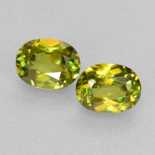 Pedras preciosas de Esfena Verde médio natural de 0.40 ct, Corte Oval, VS-SI