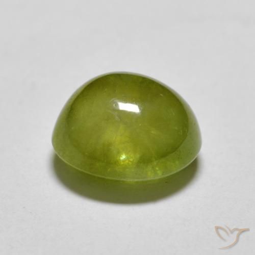Esfena verde vivo Natural 2.95ct, oval, Translúcido