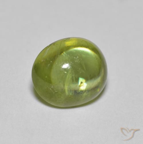 Esfena Verde oliva Natural 1.86ct, oval, Transparente
