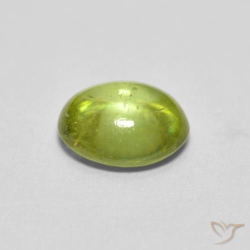 Esfena Verde Floresta Quente Natural 1.17ct, oval, Transparente