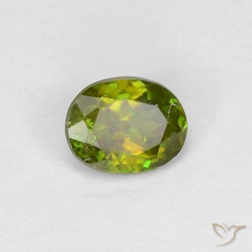 Esfena Medium Dark-Green Natural 0.35ct, oval, VS