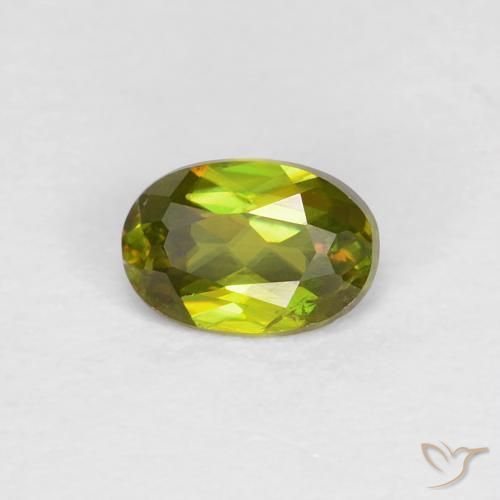0.42ct Natural Verde Floresta Quente Esfena, oval, VS