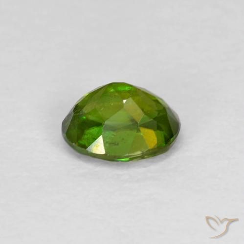 Esfena verde vivo Natural 0.48ct, oval, VS