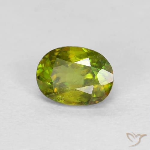 Esfena Medium Dark-Green Natural 0.57ct, oval, VVS-VS