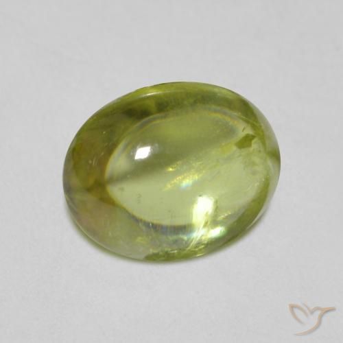 Esfena Verde oliva Natural 1.25ct, oval, Transparente