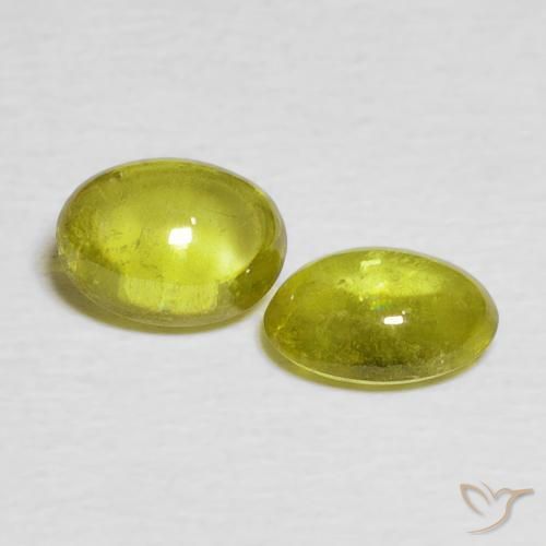 Pedras preciosas de Esfena Verde Terroso Quente natural de 1.88 ct, oval, Transparente