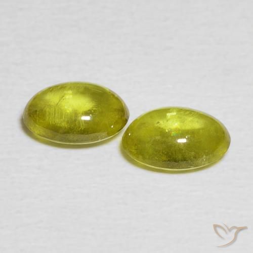 Pedras preciosas de Esfena Verde Terroso Quente natural de 1.88 ct, oval, Transparente