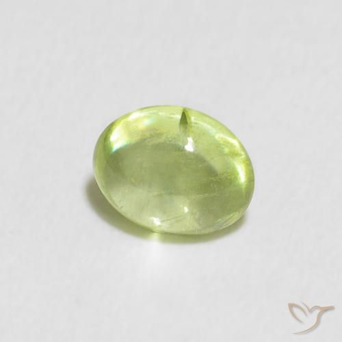 Esfena Verde Vivo Claro Natural 0.68ct, oval, Transparente
