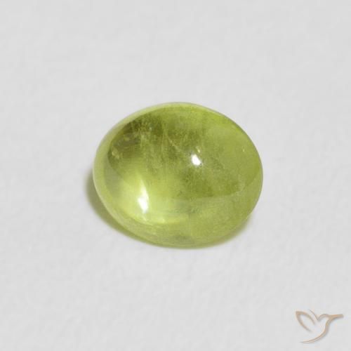 Esfena Verde amarelado vivo Natural 0.76ct, oval, Transparente