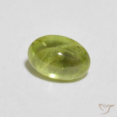 Esfena Verde oliva Natural 0.97ct, oval, Transparente