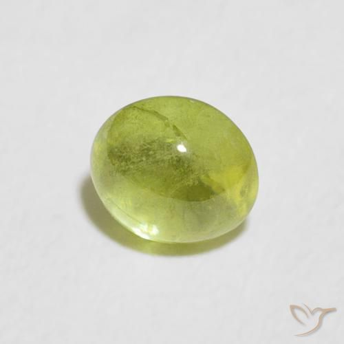 Esfena Verde oliva Natural 0.85ct, oval, Transparente