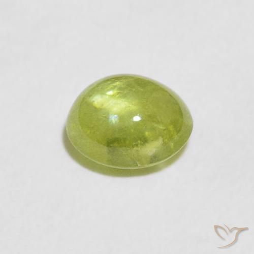 Esfena Verde oliva Natural 0.85ct, oval, Transparente