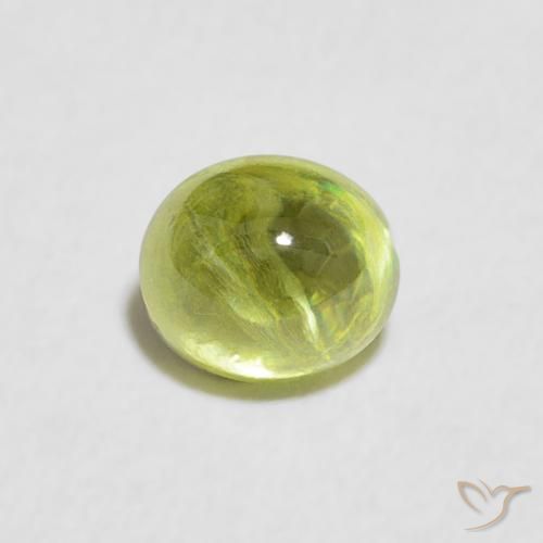 0.65ct Natural Verde Floresta Claro Esfena, oval, Transparente