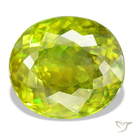 Esfena verde natural 8,65ct, corte oval, VS