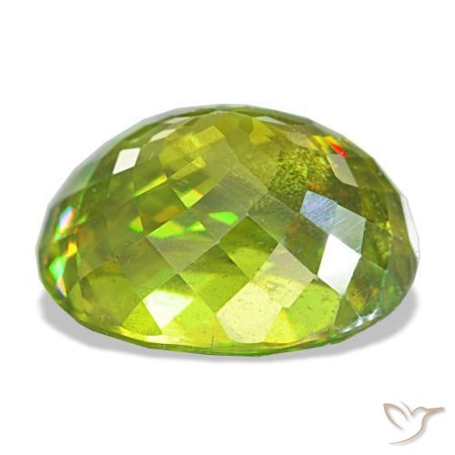 Esfena verde natural 8,65ct, corte oval, VS