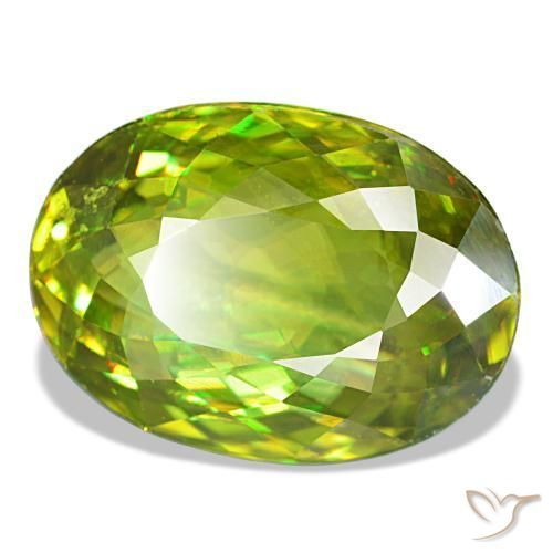 Esfena verde natural 7,87ct, corte oval, VS