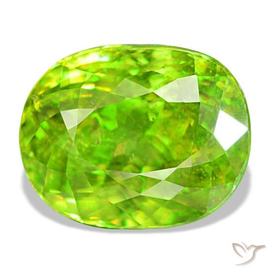 Esfena verde natural 8,35ct, corte oval, VS