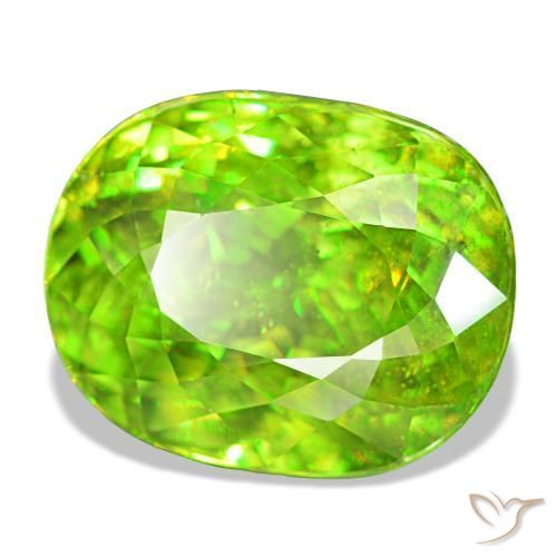 Esfena verde natural 8,35ct, corte oval, VS