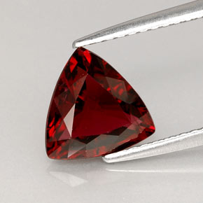 Espinélio  natural 1,86ct, trillion, VS