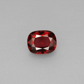 Espinélio  natural 0,76ct, almofada cortada, VS