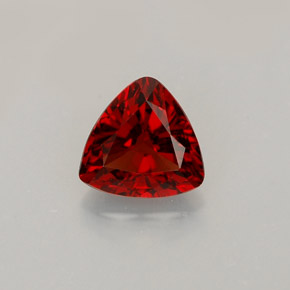 Espinélio vermelho natural 0,86ct, trillion, VS