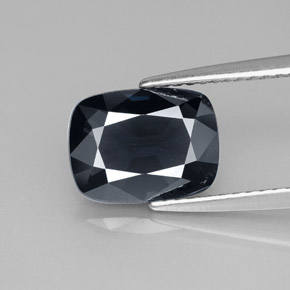 Espinélio violeta natural 2,85ct, almofada cortada, VVS