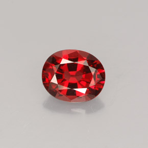 Espinélio vermelho natural 0,76ct, corte oval, VS