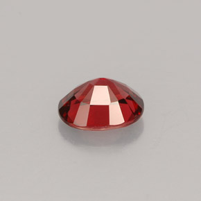 Espinélio vermelho natural 0,76ct, corte oval, VS