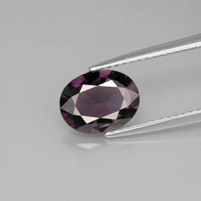 Espinélio  natural 2,02ct, corte oval, VVS-VS