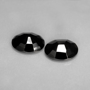 Pedras preciosas de espinélio preto natural de  ct, corte oval, opaco