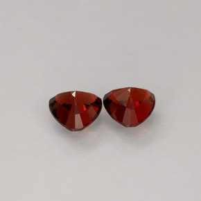 Pedras preciosas de espinélio vermelho profundo natural de  ct, trillion, VS