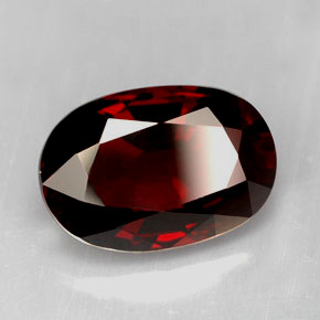 Espinélio  natural 3,03ct, corte oval, VVS-VS