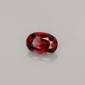 Espinélio  natural 0,76ct, corte oval, VS