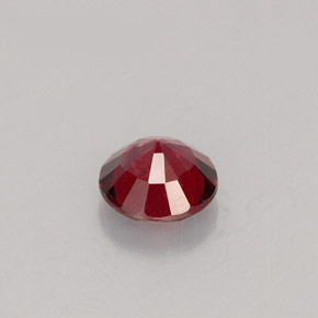 Espinélio vermelho natural 0,59ct, corte redondo, VS