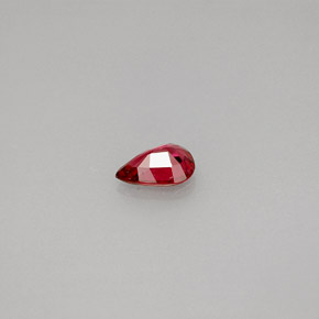 Espinélio vermelho natural 0,38ct, formato de pêra, VS