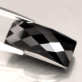 Espinélio preto natural 12,84ct, baguete, opaco