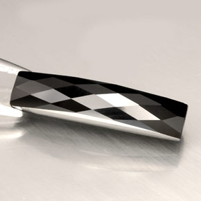 Espinélio preto natural 4,28ct, baguete, opaco