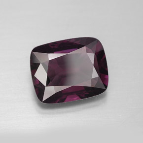 Espinélio  natural 3,46ct, almofada cortada, VS