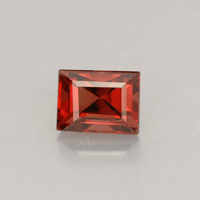 Espinélio vermelho natural 0,56ct, baguete, VS
