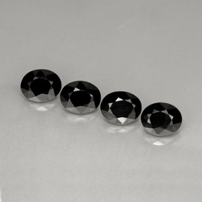 Pedras preciosas de espinélio preto natural de  ct, corte oval, opaco