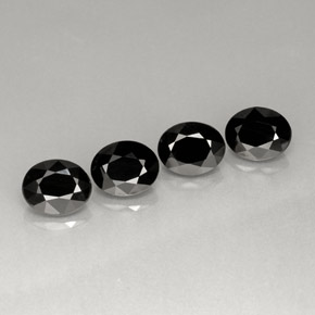 Pedras preciosas de espinélio preto natural de  ct, corte oval, opaco