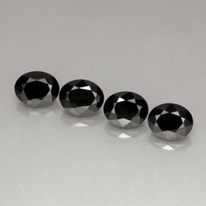 Pedras preciosas de espinélio preto natural de  ct, corte oval, opaco