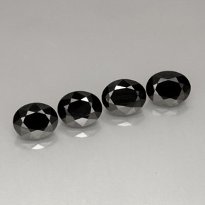 Pedras preciosas de espinélio preto natural de  ct, corte oval, opaco