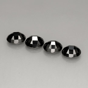 Pedras preciosas de espinélio preto natural de  ct, corte oval, opaco