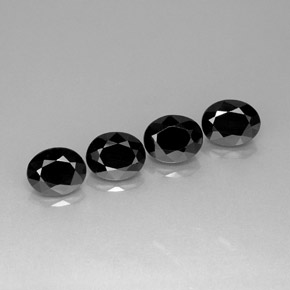 Pedras preciosas de espinélio preto natural de  ct, corte oval, opaco