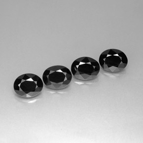 Pedras preciosas de espinélio preto natural de  ct, corte oval, opaco