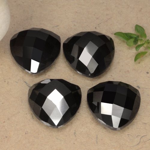 17.01ctw Natural Preto Espinélio, Trilhão, Opaco