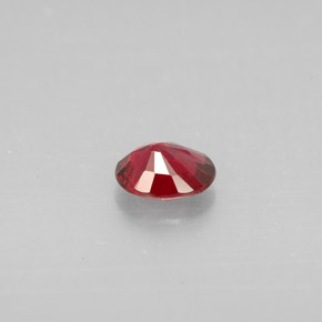 Espinélio  natural 0,63ct, corte oval, VS